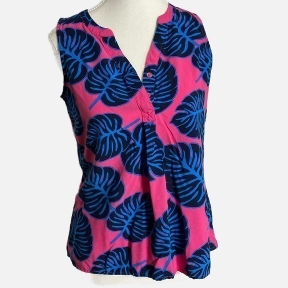 Crown & Ivy pink, black, and‎ blue V-neck sleeveless shirt
